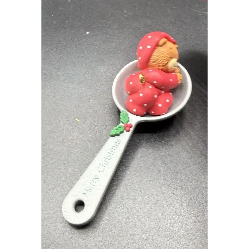 Enesco Ornament 1990 A Spoonful of Love Sleeping Bear in Spoon No Box LO16